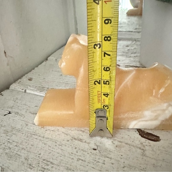 Vintage Yellow Onyx Sphinx Desktop Paperweight Egyptian Statue Carved Stone - Picture 9 of 10